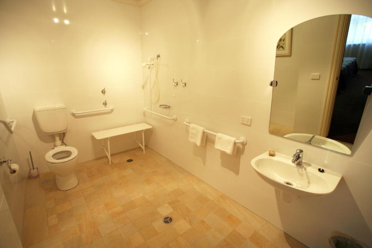 Darcy's Hotel - Housity