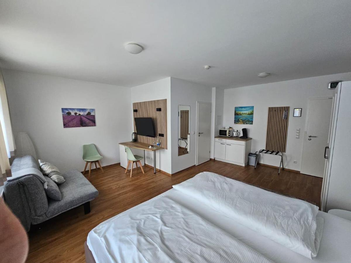 Hotel Am Wintergarten - Housity