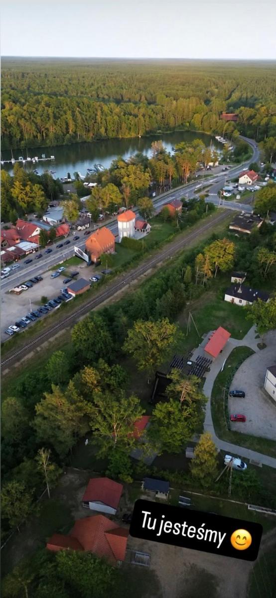 Akacjowe Wzgórze - Housity