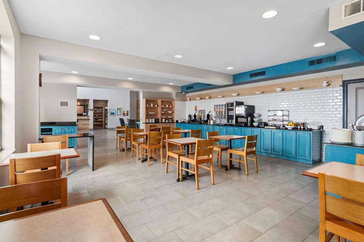 Country Inn & Suites by Radisson, Bowling Green, KY - Housity