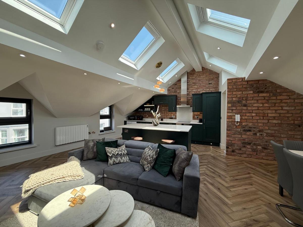 37 West Portrush Luxury Penthouse - Housity
