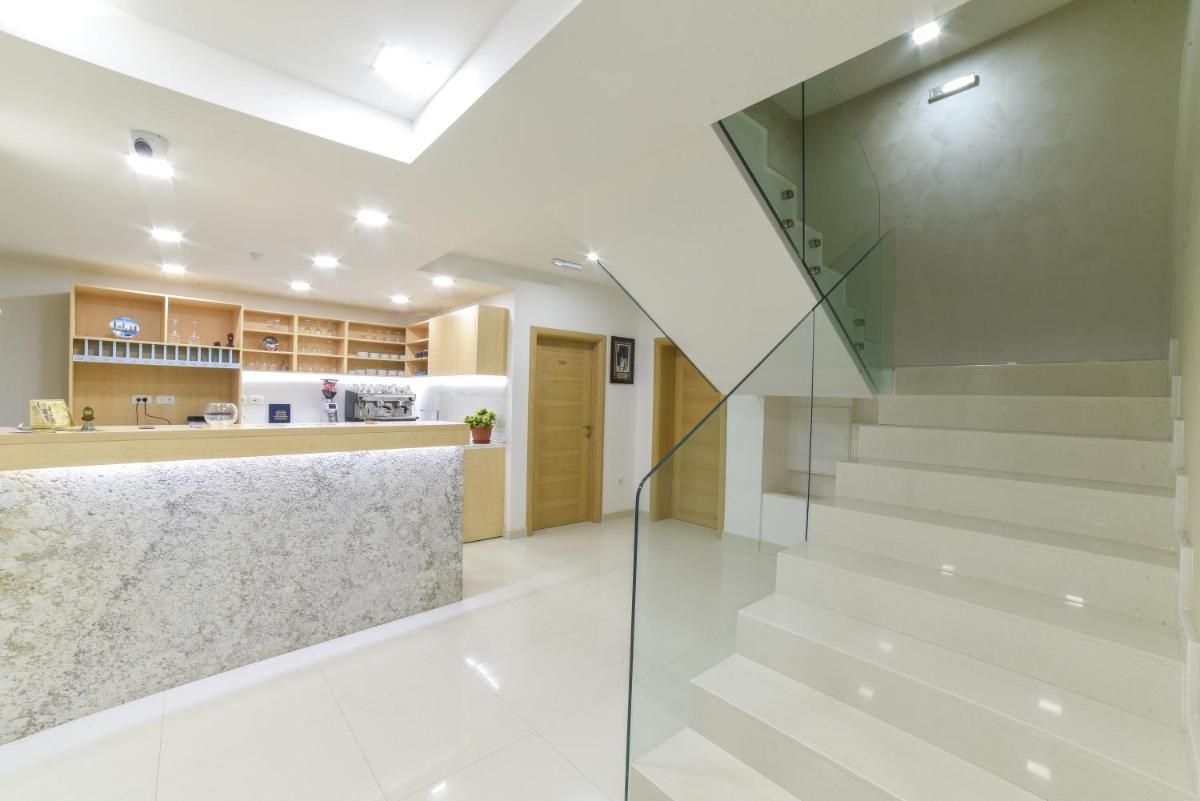 Patria Villa - Housity