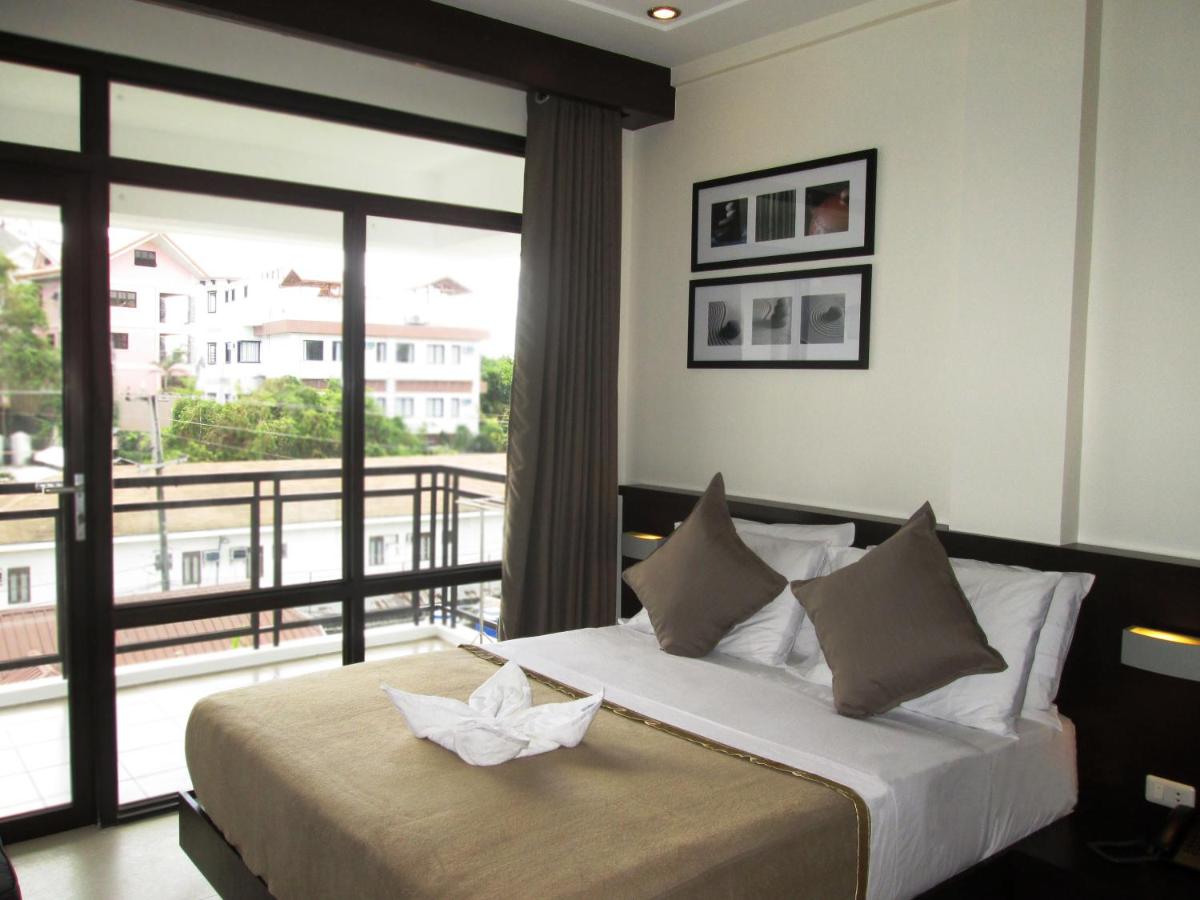 One Crescent Place Hotel - Housity
