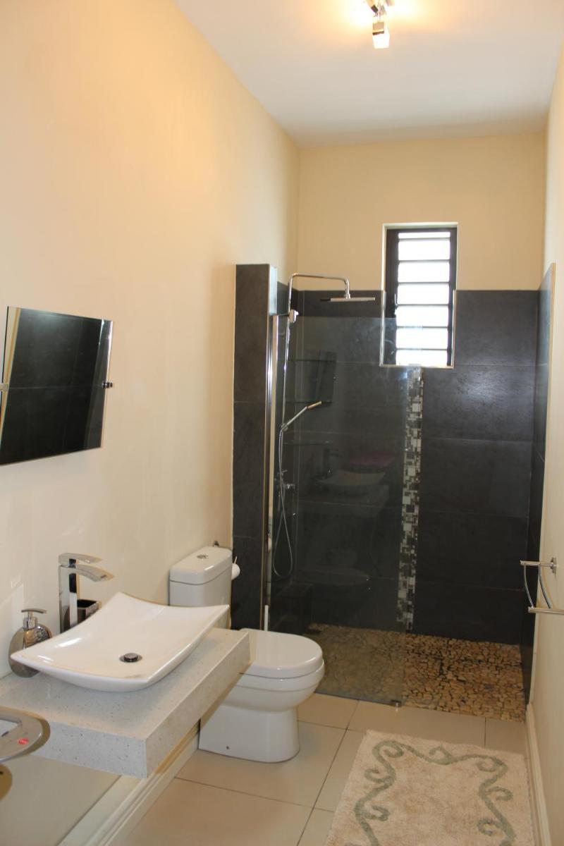 Suitetrails - Flic en Flac Beach Penthouse
