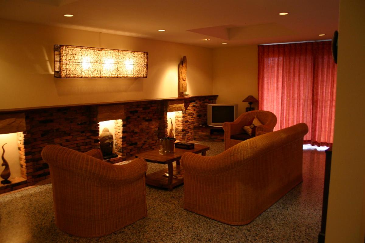 Suitetrails - Tolmaj Family Apartment