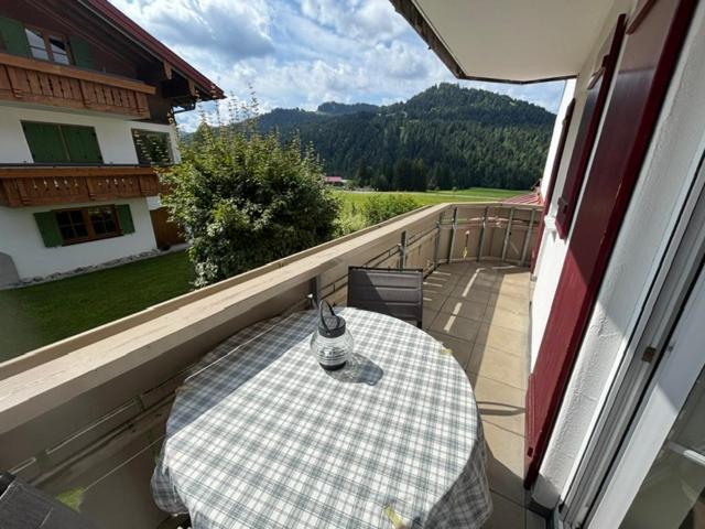 Alpenrösle - Housity