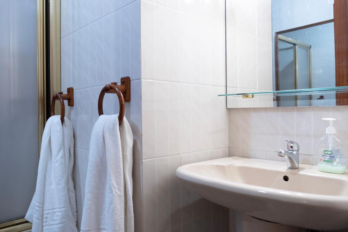 Chueca Gran via Marcos Apartamentos PARKING TPH - Housity