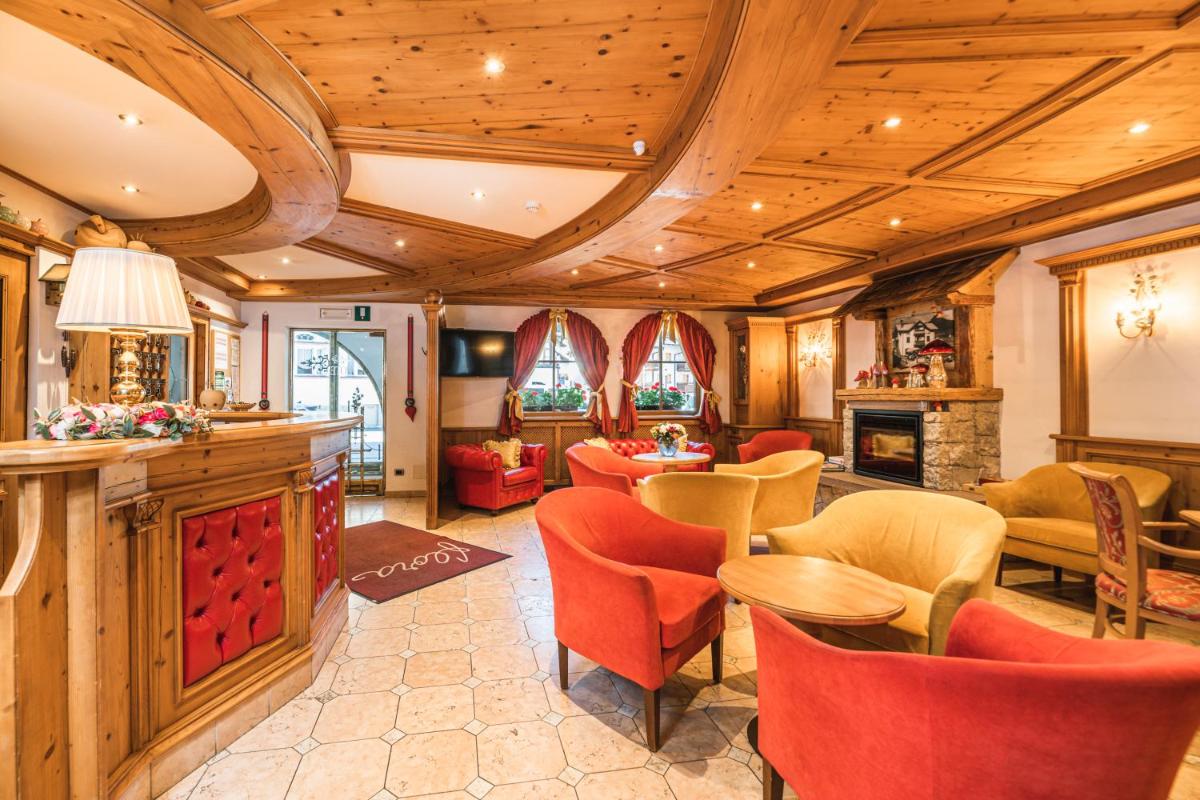 Hotel Flora - Housity