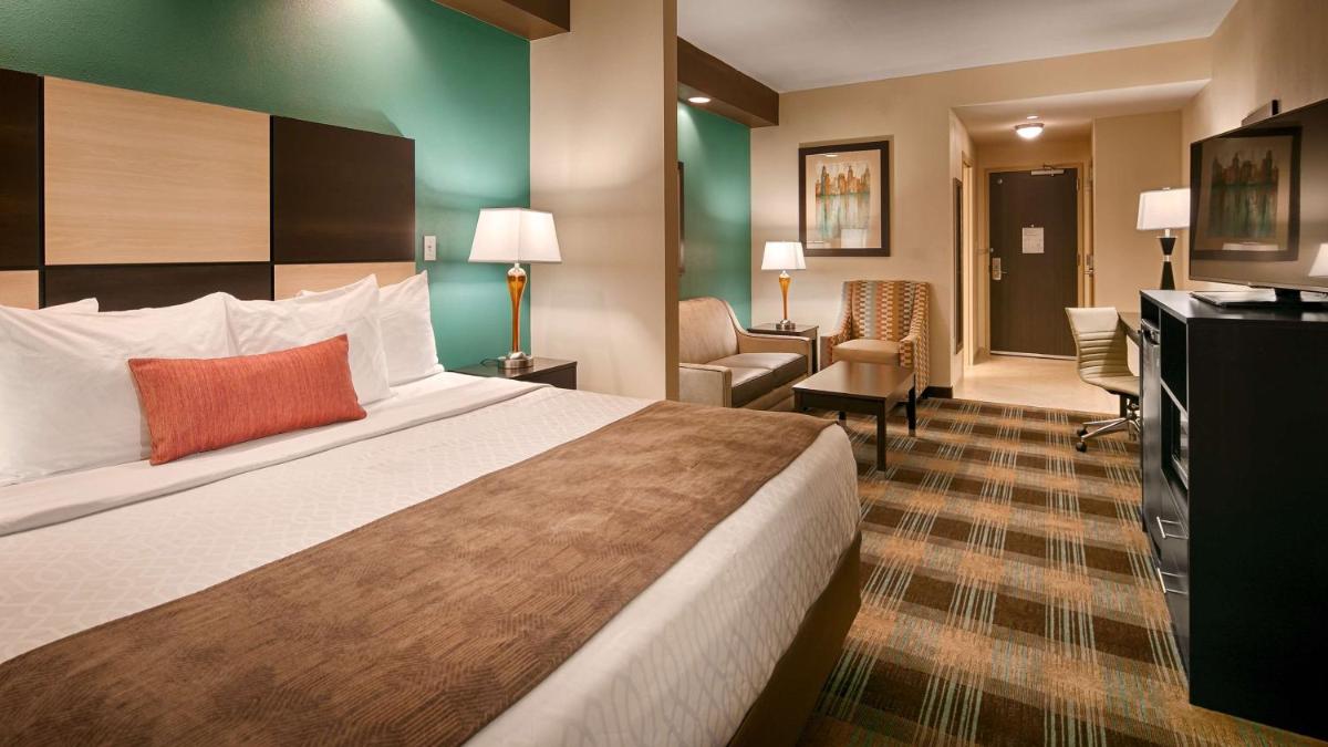 Best Western Plus Atrium Inn & Suites - Housity
