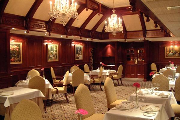 Barn Hotel London Ruislip - Housity