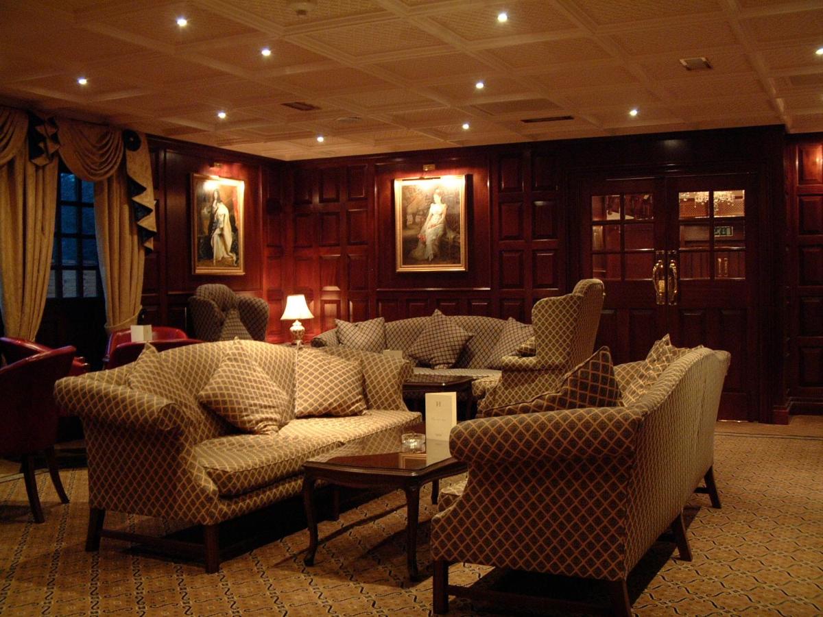 Barn Hotel London Ruislip - Housity