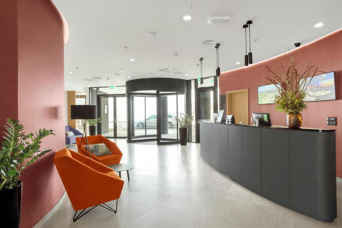 Mond, Resort & Entertainment - Housity