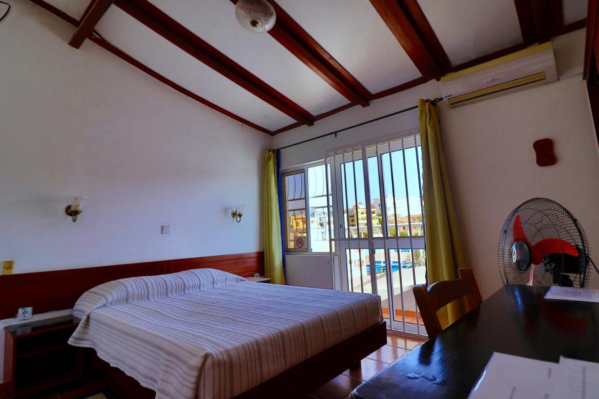 Residencial Che Guevara Bed & Breakfast - Housity