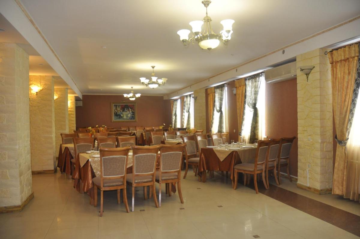 Suitetrails - Avtoport Restorant Hotel Complex