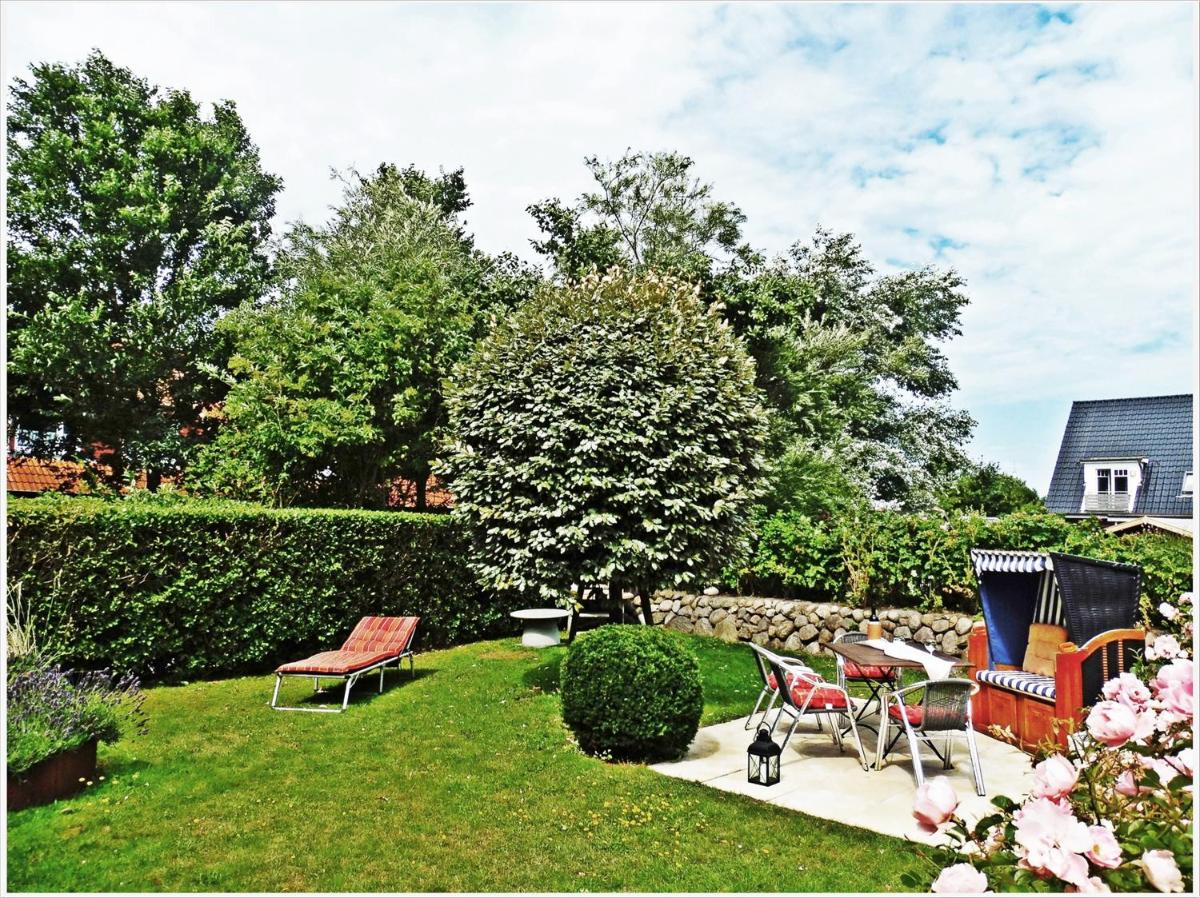 4-Zimmer-Ferienwohnung DEICHWIESE -Terrasse-Garten - 2 bis 5 Personen - 3 Schlafzimmer -Sylt-Westerland - Housity