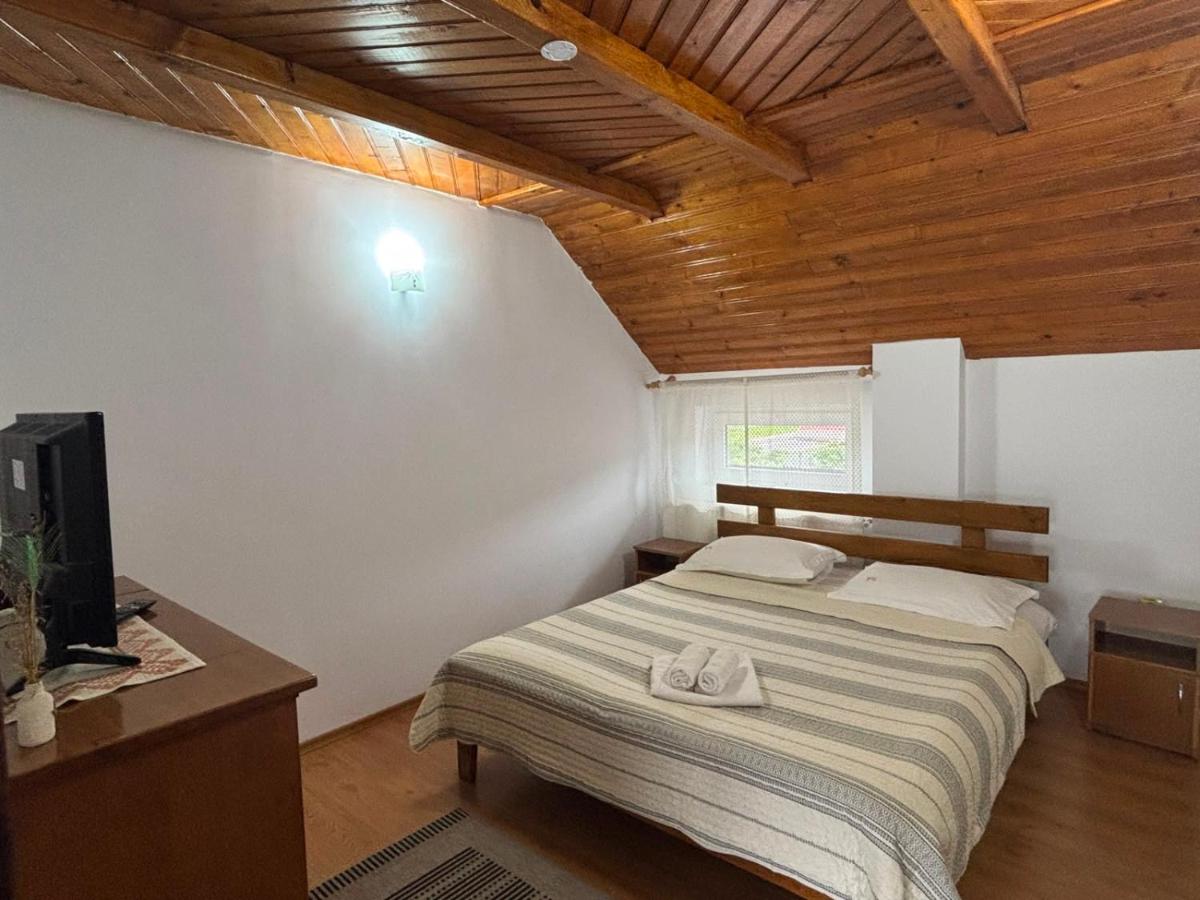 Rustic Argesean - Housity