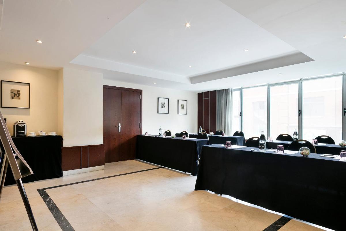 Hotel Madrid Plaza España, Affiliated by Meliá - Housity