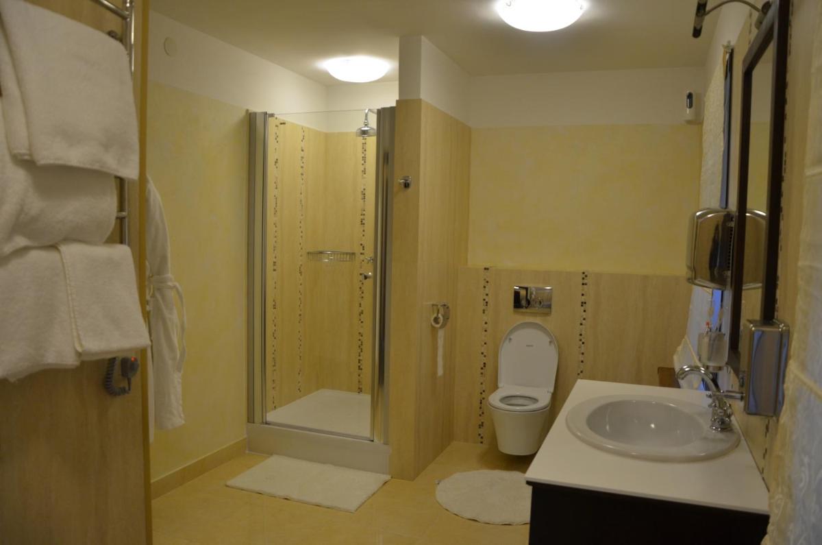 Chumatskiy Shlyah - Housity