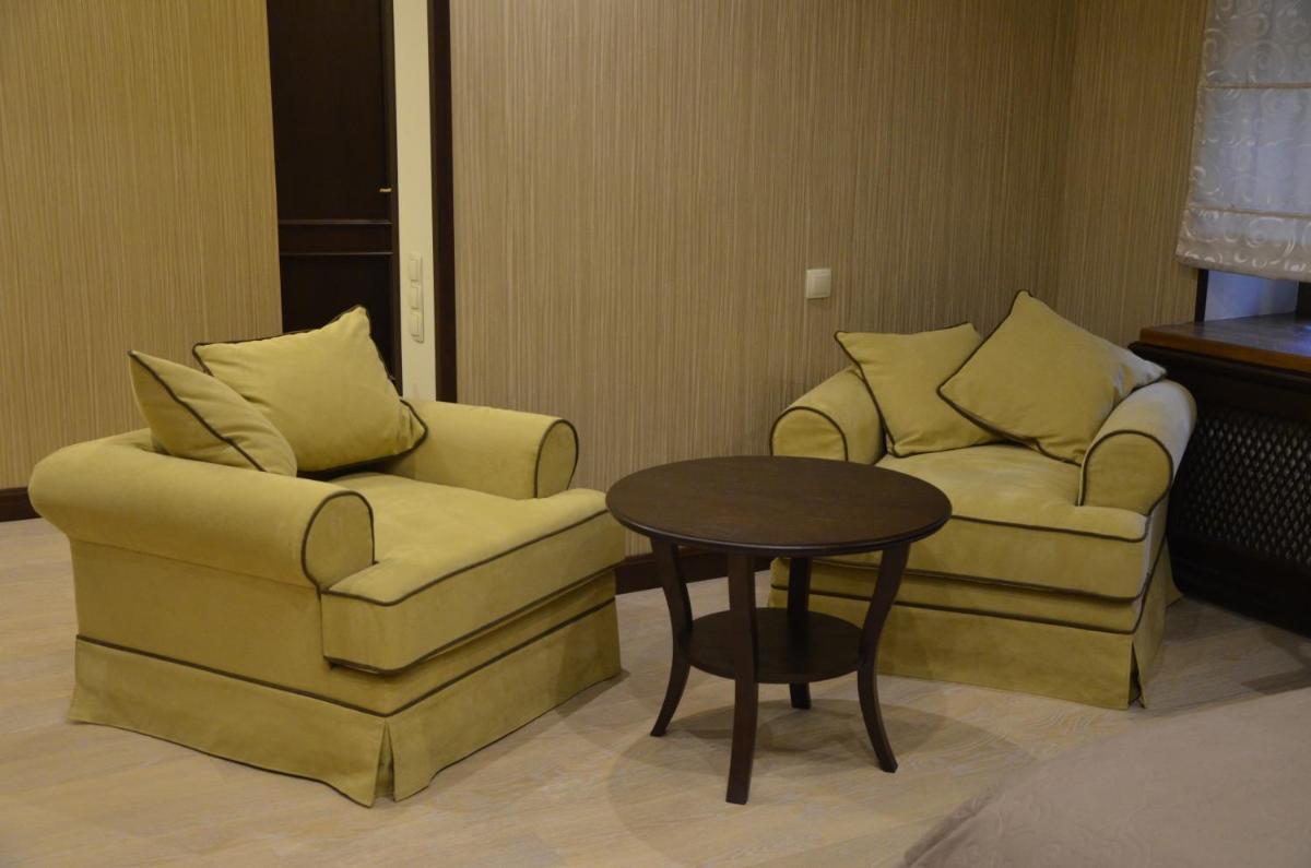 Chumatskiy Shlyah - Housity