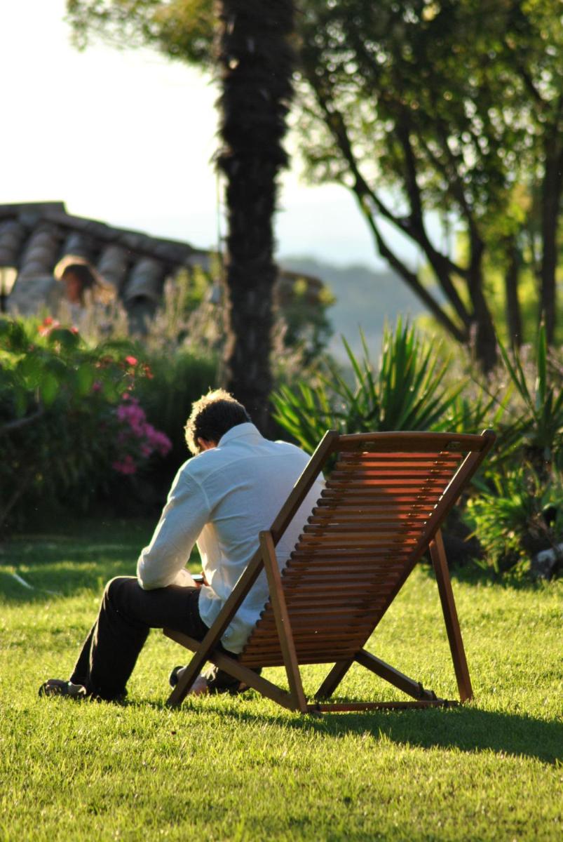 Clients de l'établissement Logis Hôtel Château De Palaja