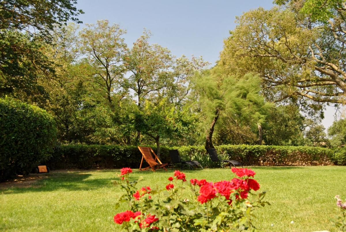 Jardin de l'établissement Logis Hôtel Château De Palaja