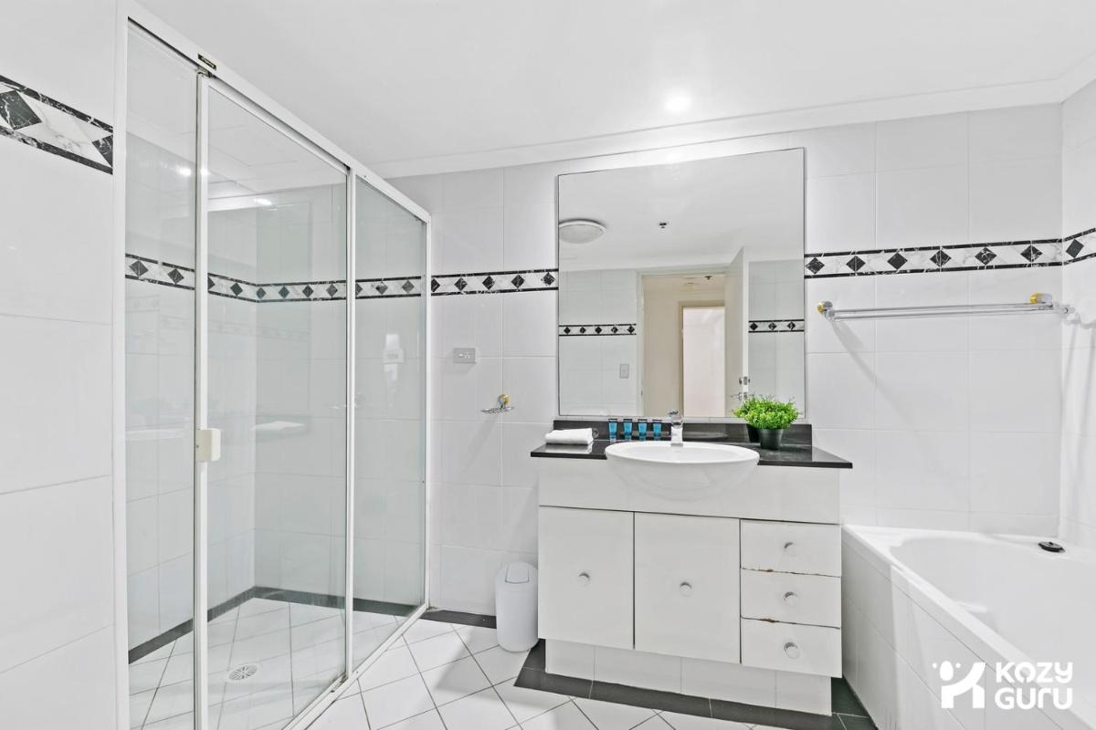 KOZYGURU Haymarket SYD Overly Warm 1 Bed APT NHA317-546A - Housity