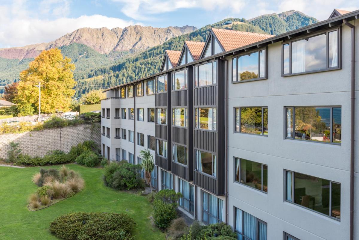 Copthorne Hotel & Resort Lakefront Queenstown - Housity