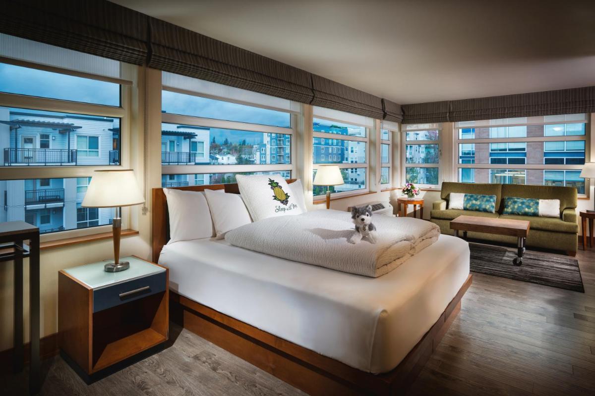 Staypineapple, Watertown, University District Seattle - Housity