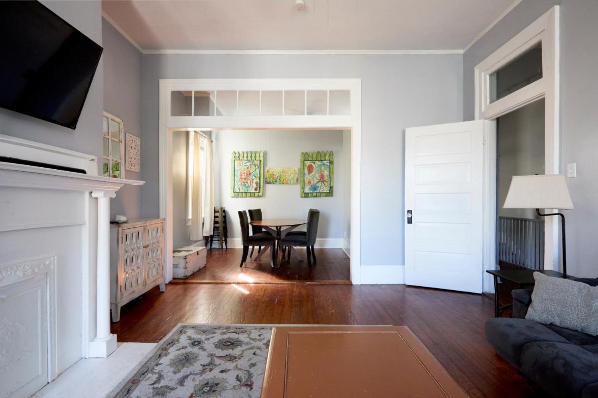 Downtown Savannah Oasis - Housity