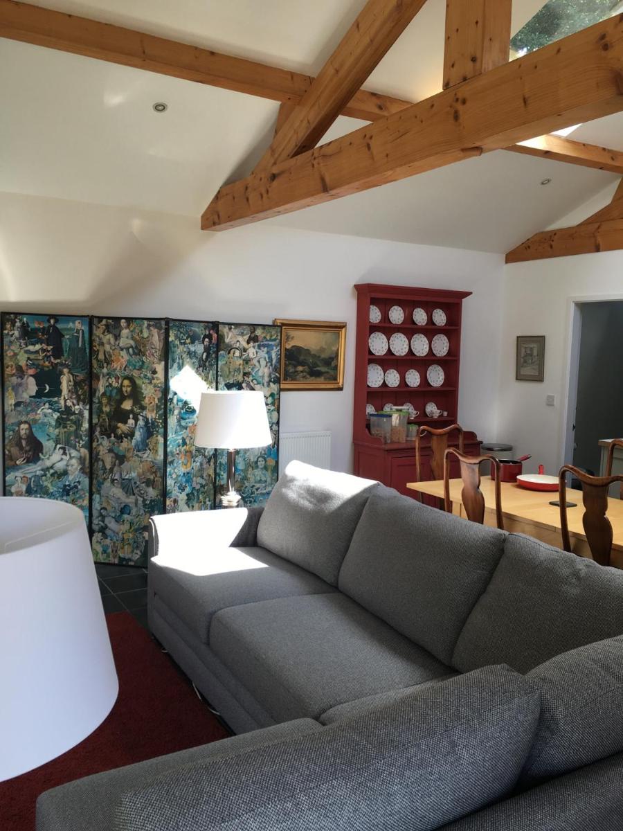 Hadrian's Barn - Housity