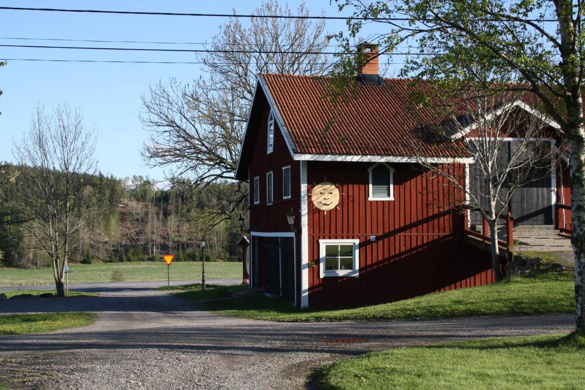 Ladugårdens Pub & Sal - Housity