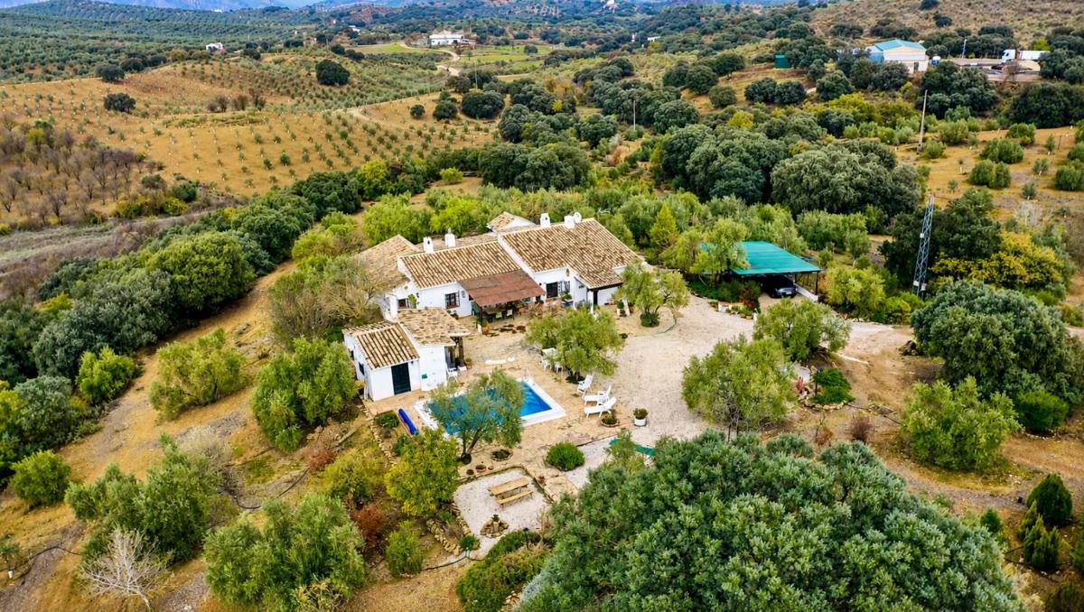 La Mejorana Casa de Campo con piscina - Housity