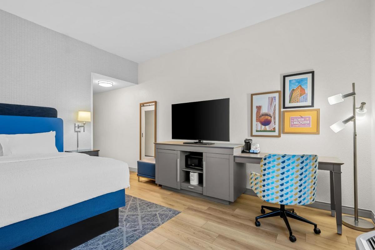Hampton Inn & Suites By Hilton Knightdale Raleigh - Housity