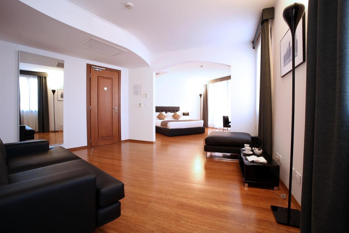 Hotel San Rocco - Housity