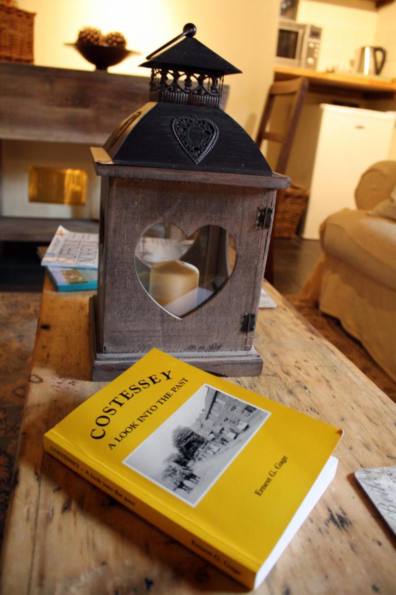 Riverside House - Housity