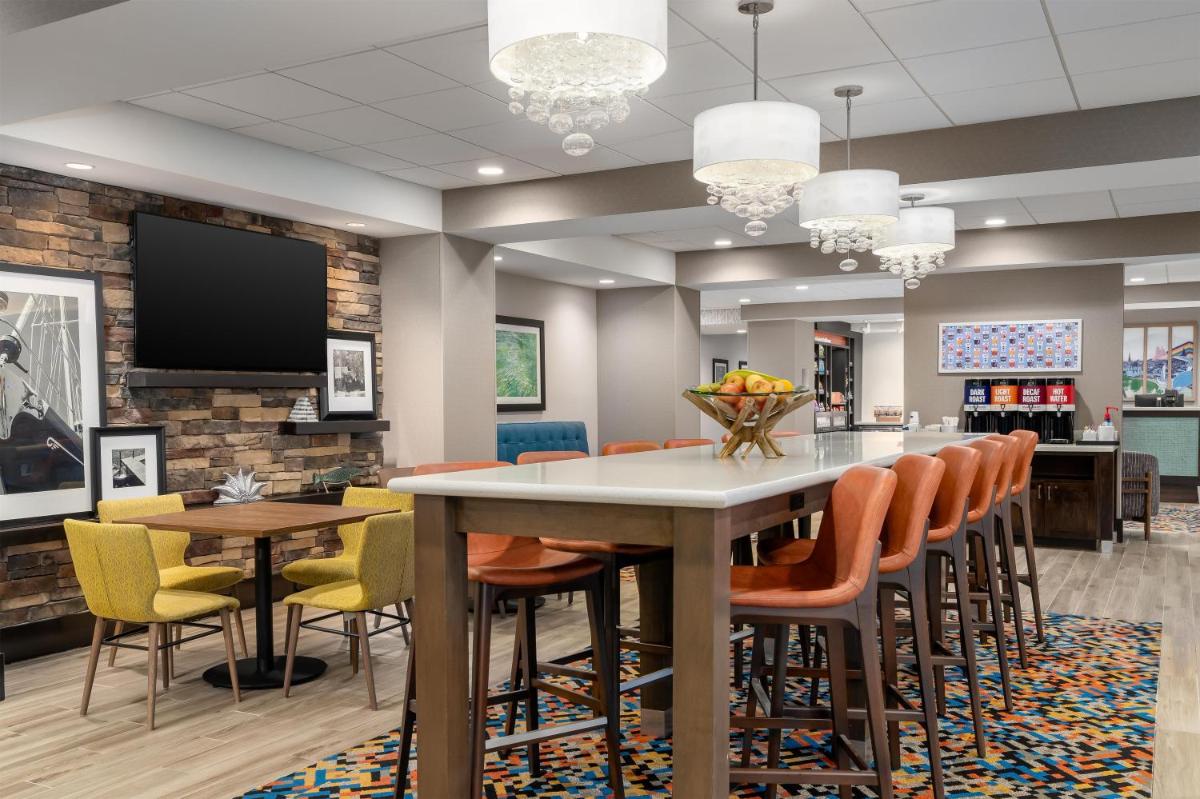 Hampton Inn Baltimore Bayview Campus - Housity