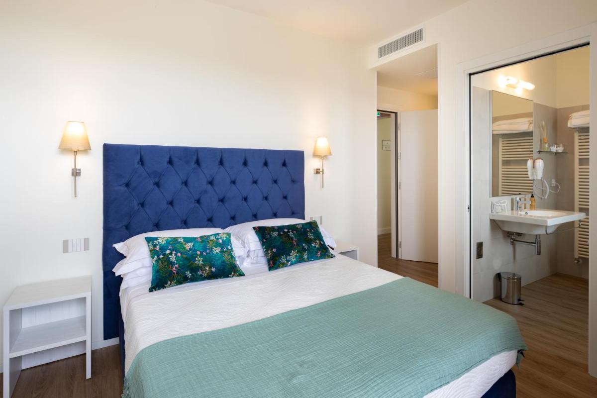 UNA HOTELS Imperial Beach Hotel - Housity