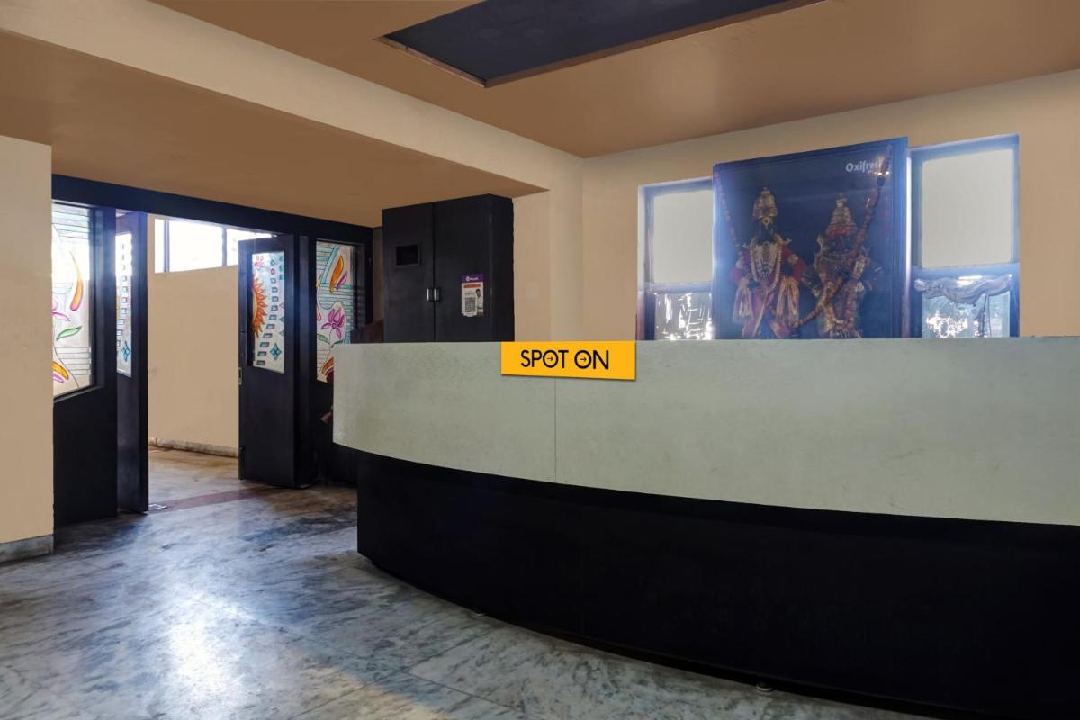 Hotel O Akash Lodge - Housity