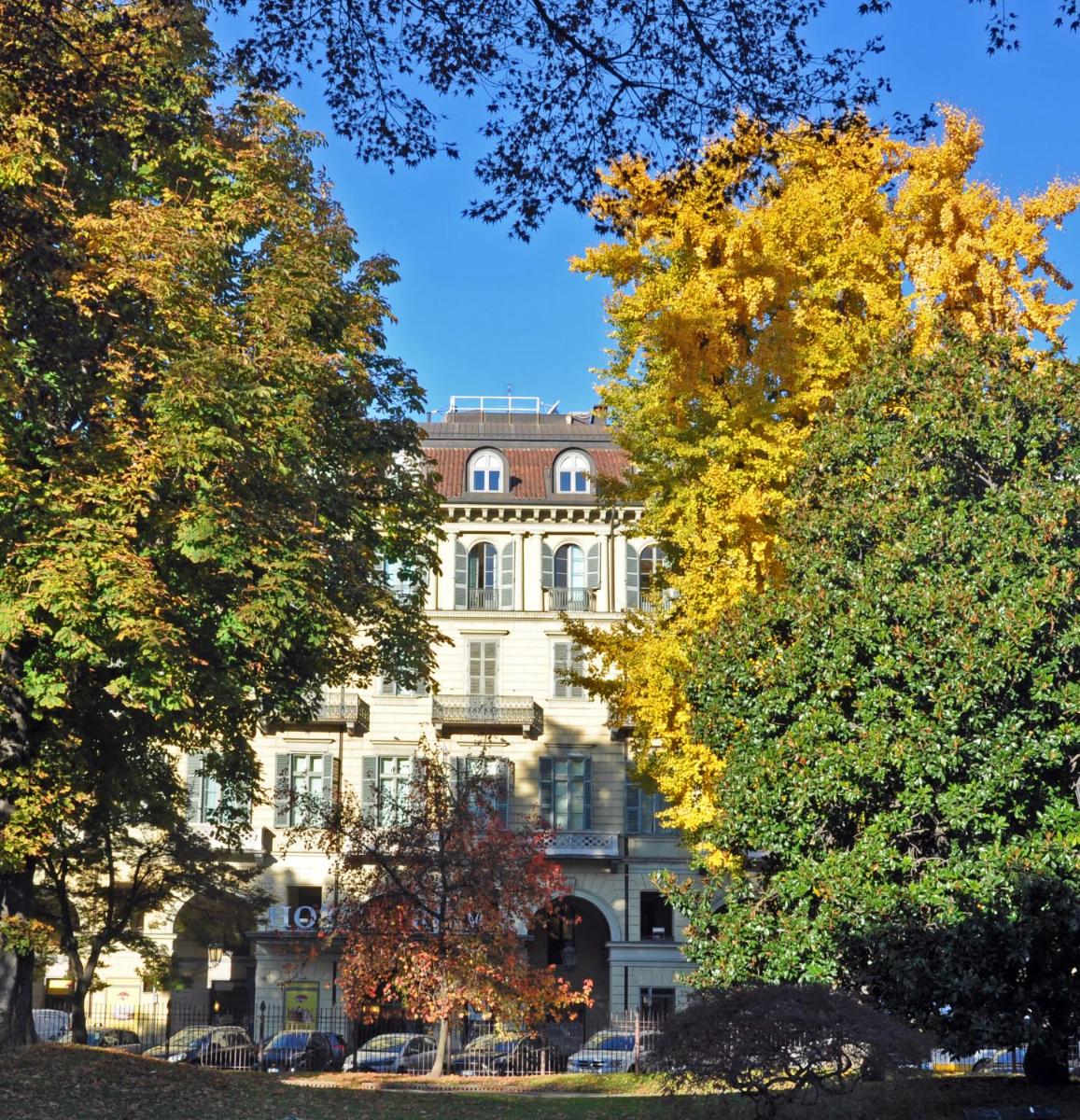 Hotel Roma e Rocca Cavour - Housity