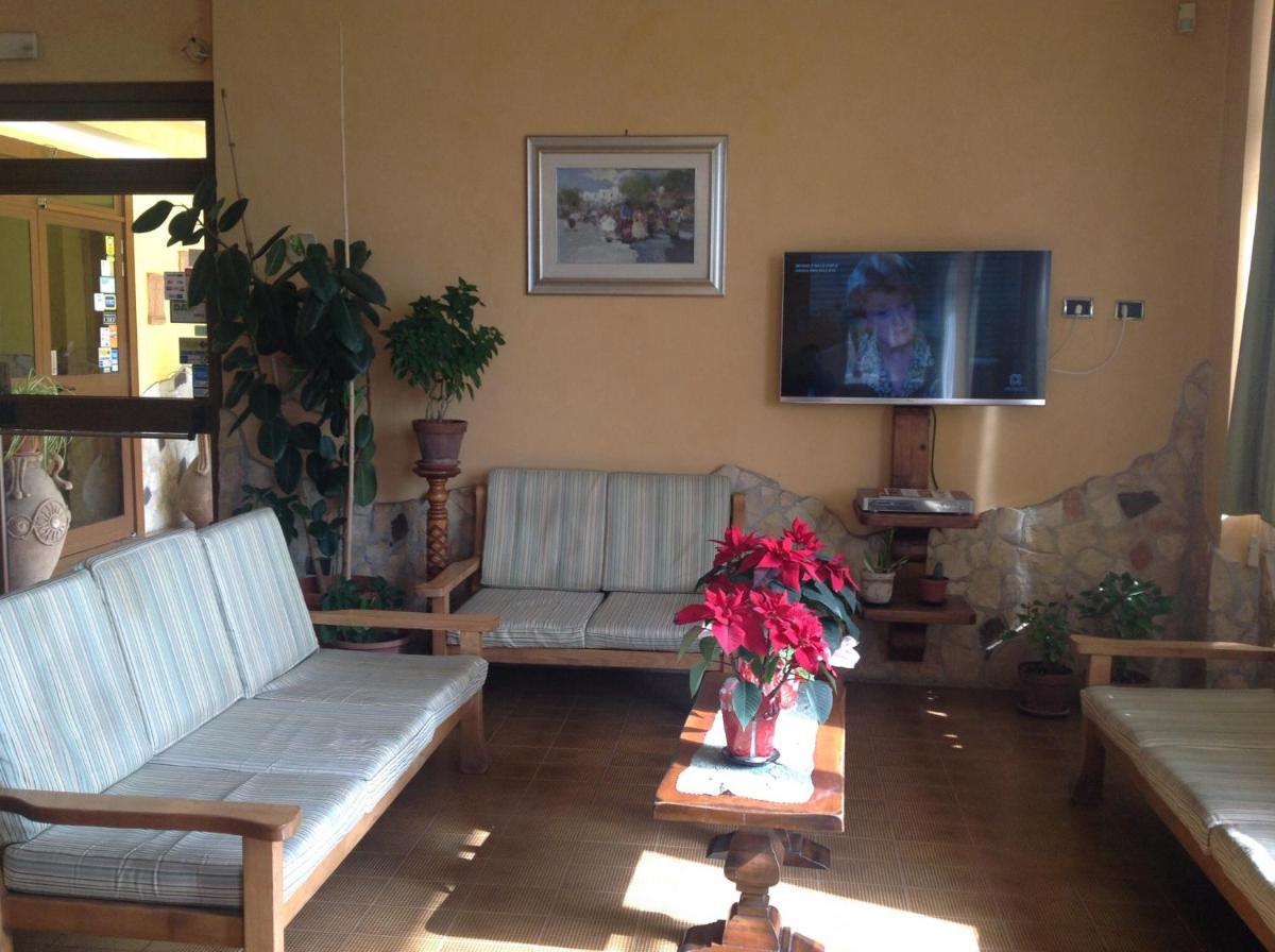 Albergo Ristorante Bar FEDERICO - Housity