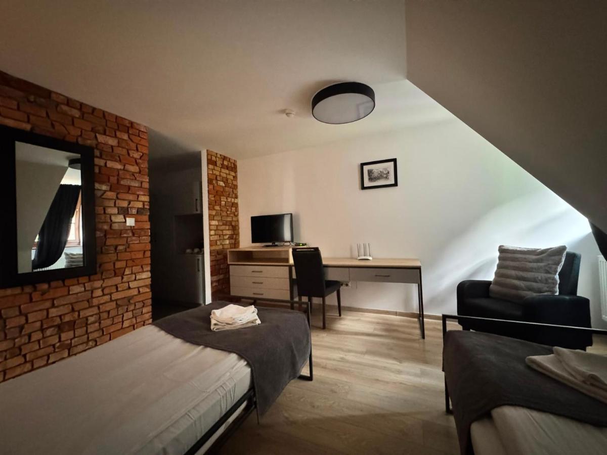 Hotel Żuraw w Starym Spichlerzu - Housity