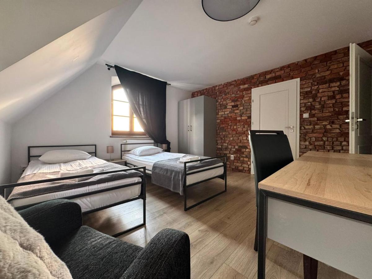 Hotel Żuraw w Starym Spichlerzu - Housity