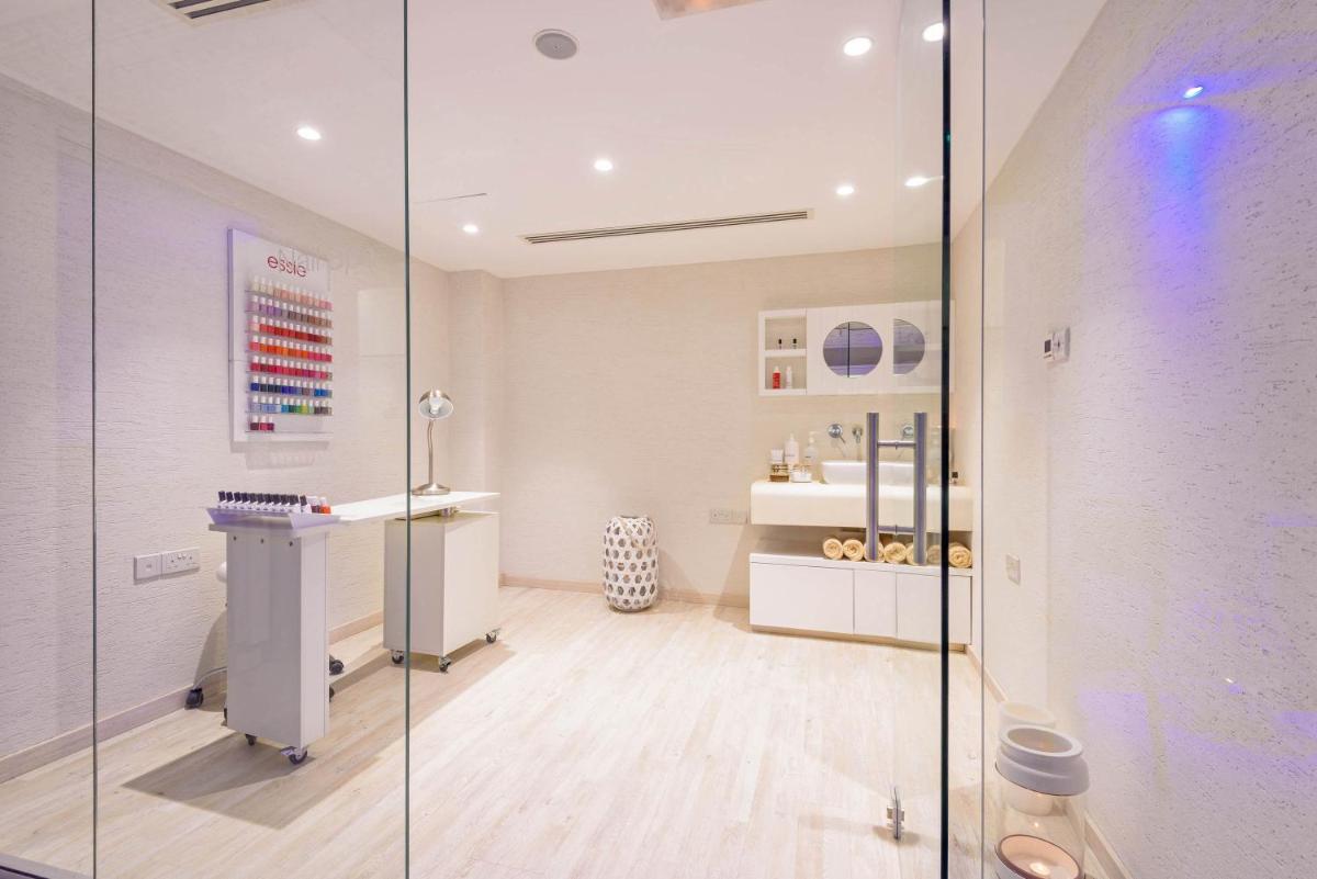 Melpo Antia Hotel & Suites - Housity
