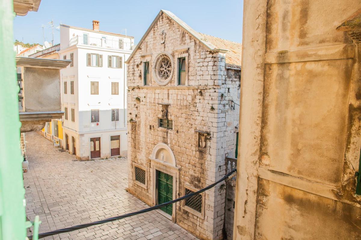 Apartment BARBARA - BOJANA - Housity