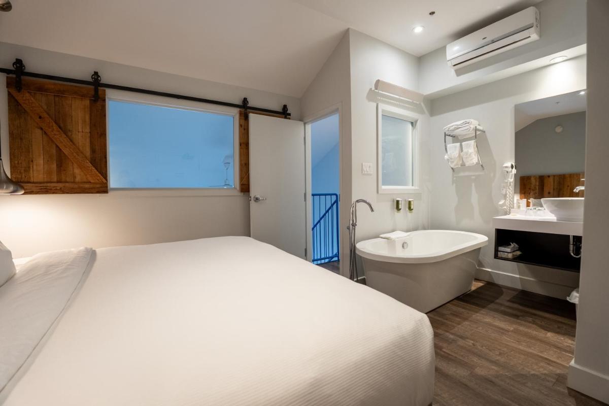 Hotel Lac Brome - Housity