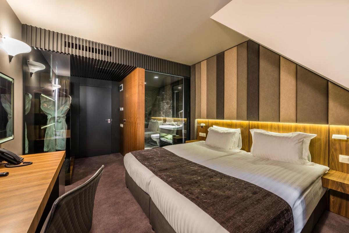 All Seasons Residence Hotel - Free parking - Housity