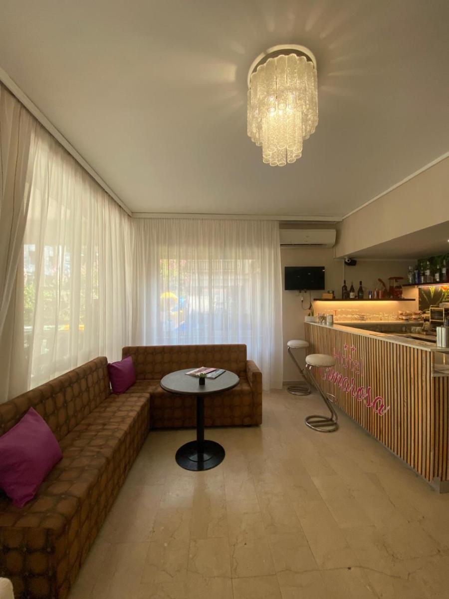 Hotel Cimarosa - Housity