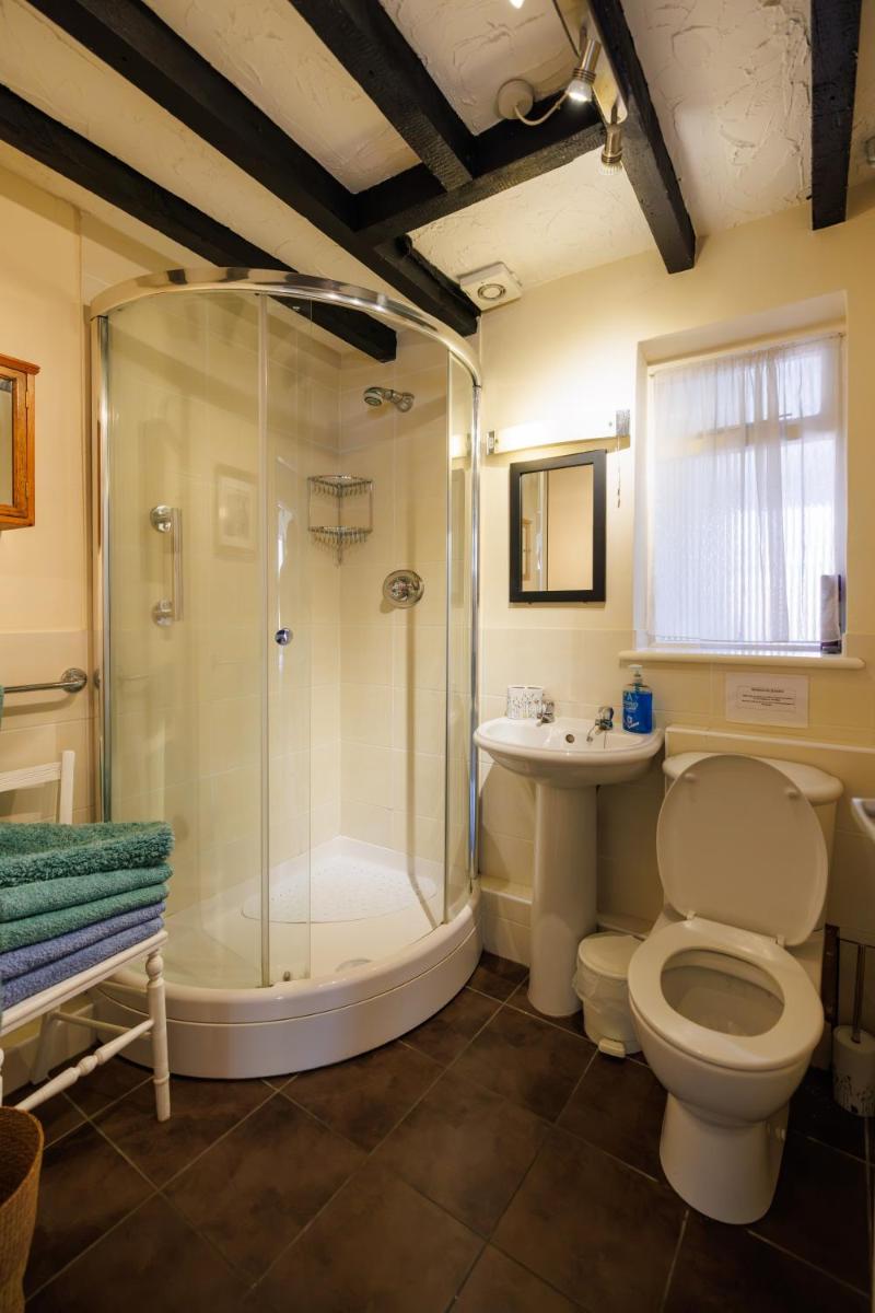 Holiday Cottage - 4 bedrooms - Housity