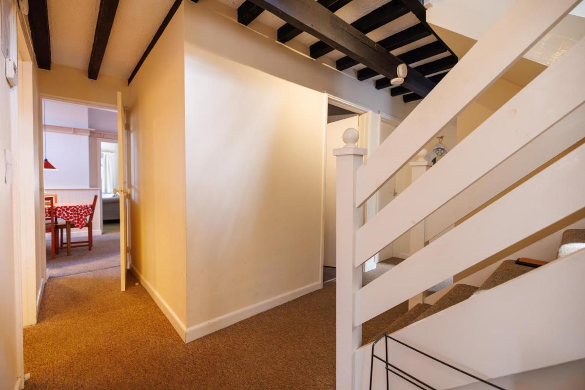 Holiday Cottage - 4 bedrooms - Housity