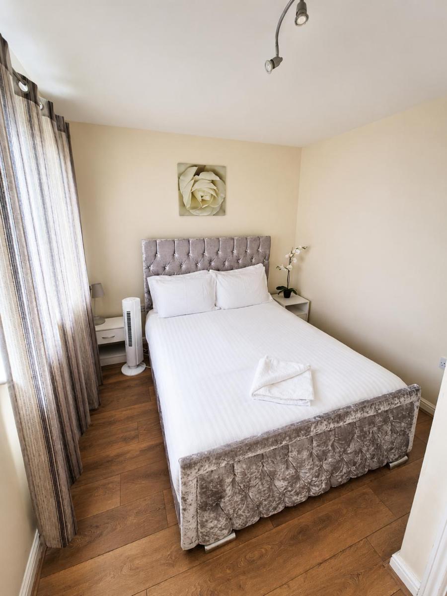 Dartford Cosy and Spacious 3 bedroom house Netflix and Sport Channels - Housity